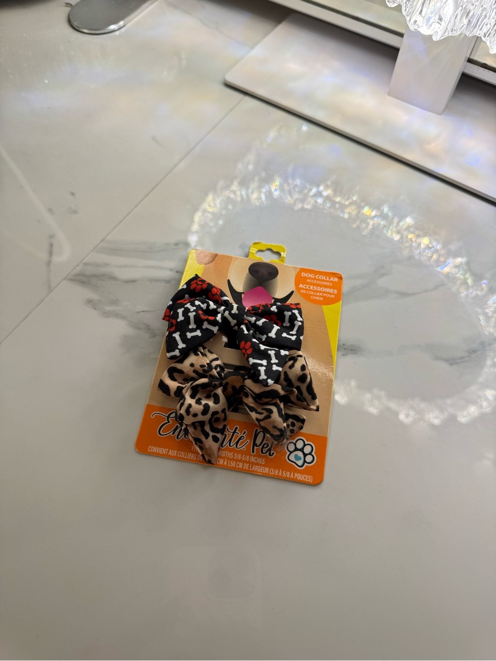 Dog collar accessory (bow)